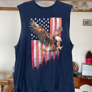 Men’s T-shirt with an eagle on it sz large